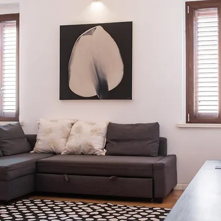 B-suite Pesaro, Mare & Stile بيزارو